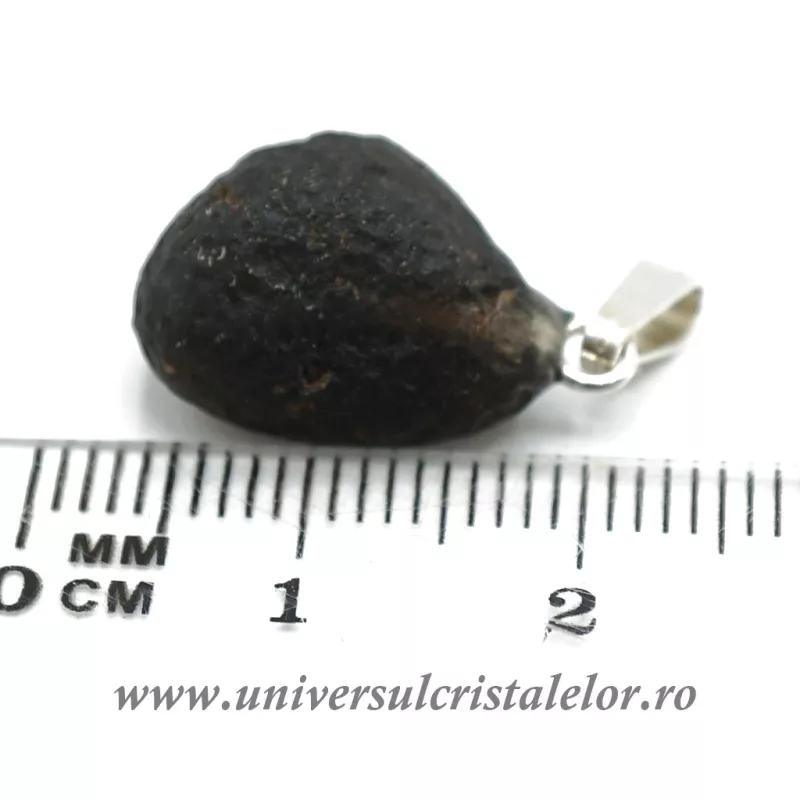 Pandantiv cintamani ( Saffordit )