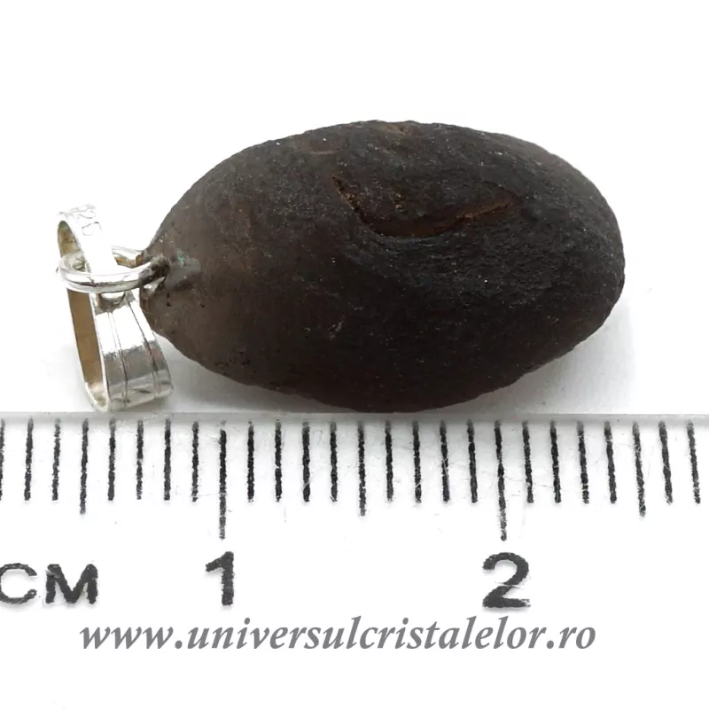 Pandantiv cintamani ( Saffordit )