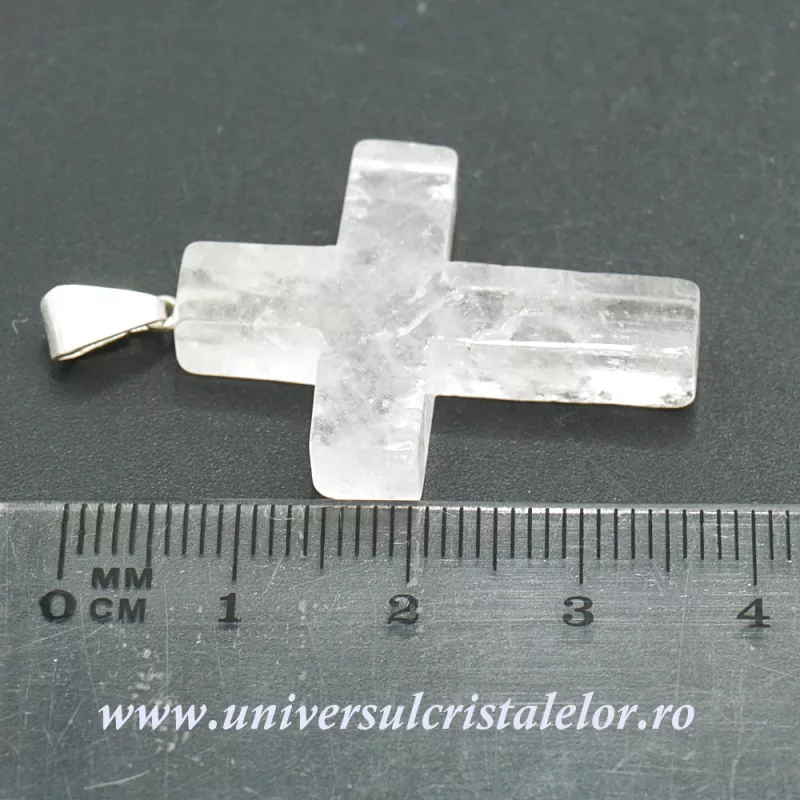 Pandantiv cristal de stanca cruciulita Pandantiv cristal de stanca cruciulita