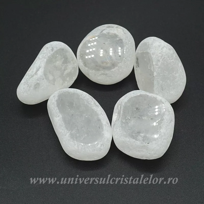 Cristal de stanca piatra clarvazatorului Cristal de stanca piatra clarvazatorului