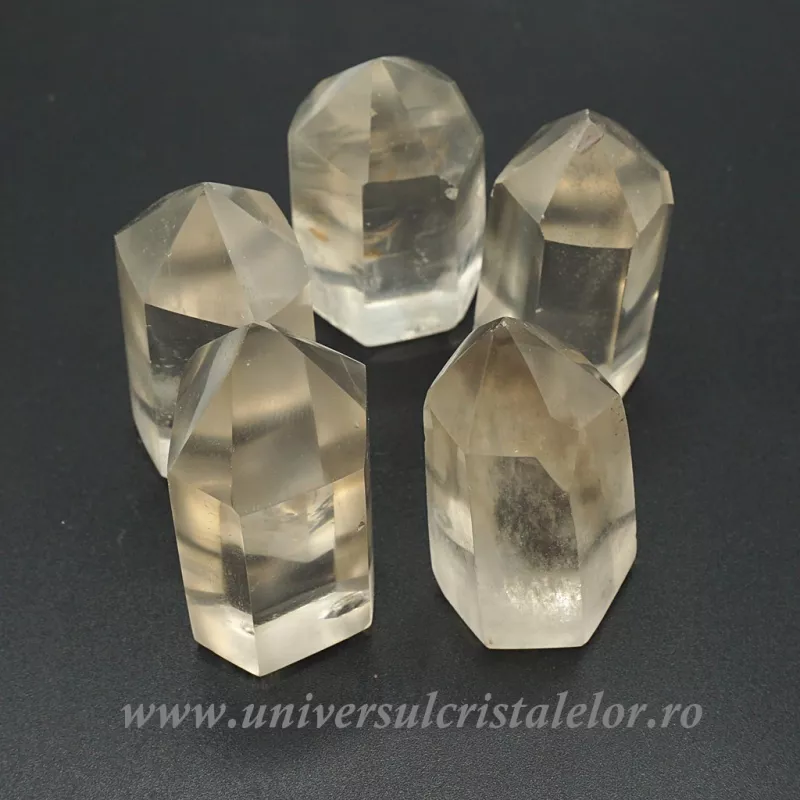 Cristal de stanca varf cu baza slefuit Cristal de stanca varf cu baza slefuit