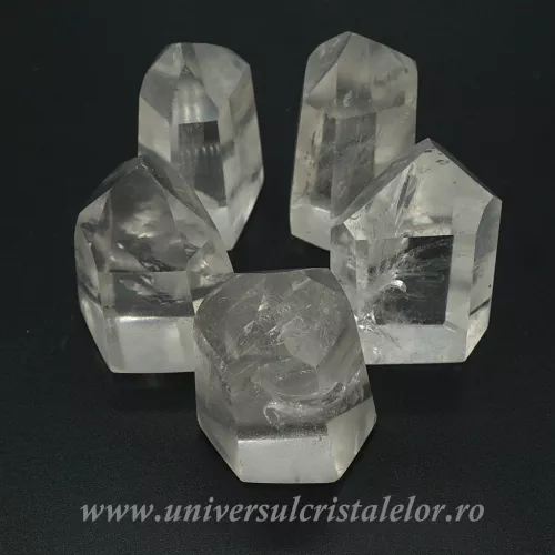 Cristal de stanca varf cu baza slefuit Cristal de stanca varf cu baza slefuit
