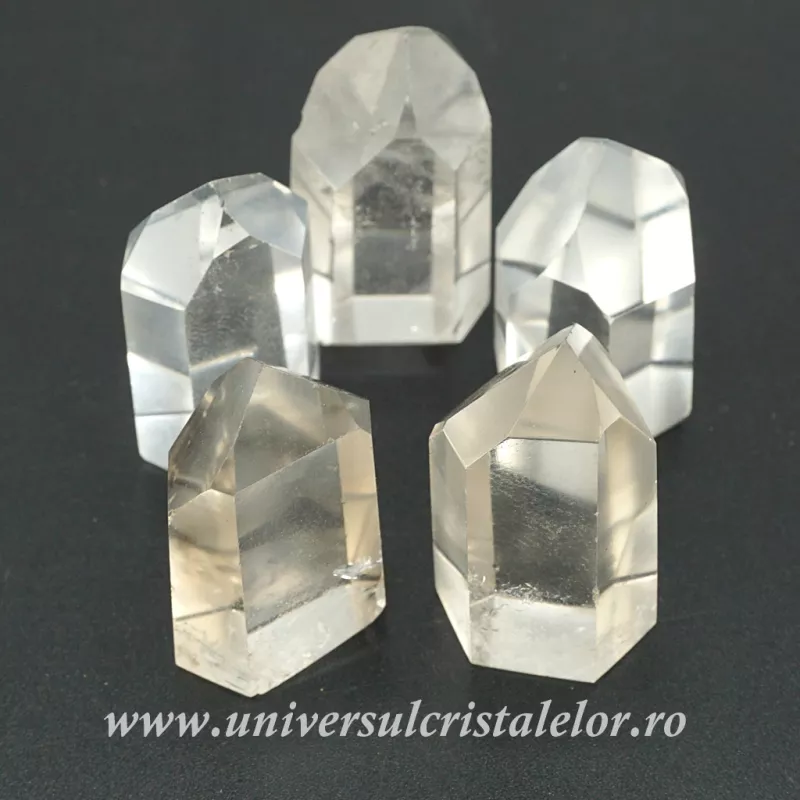 Cristal de stanca varf cu baza slefuit Cristal de stanca varf cu baza slefuit