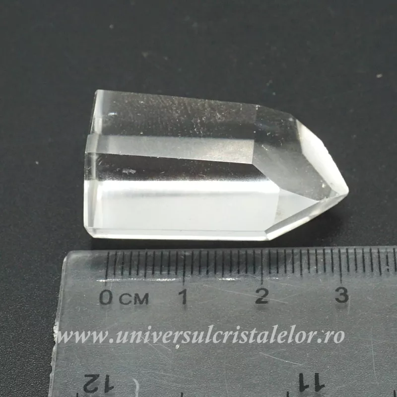 Cristal de stanca varf cu baza slefuit Cristal de stanca varf cu baza slefuit