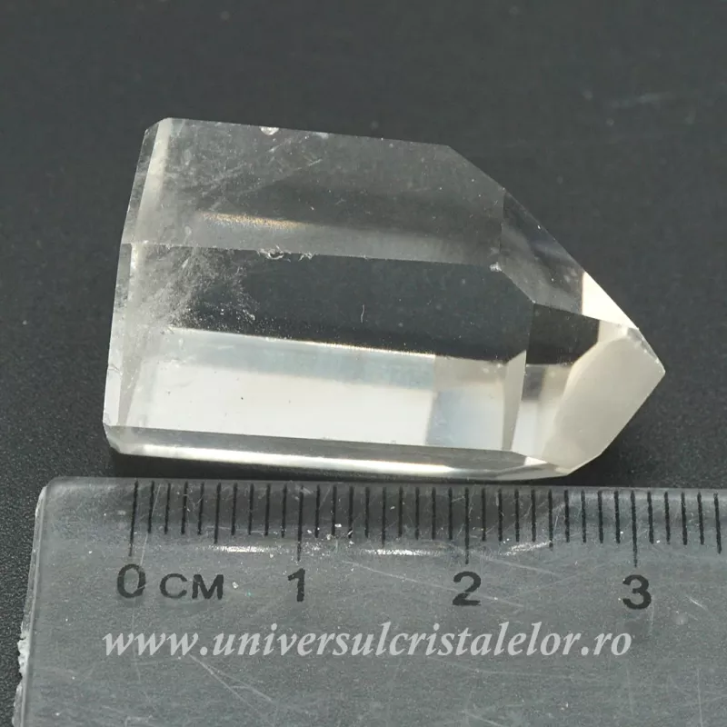 Cristal de stanca varf cu baza slefuit Cristal de stanca varf cu baza slefuit