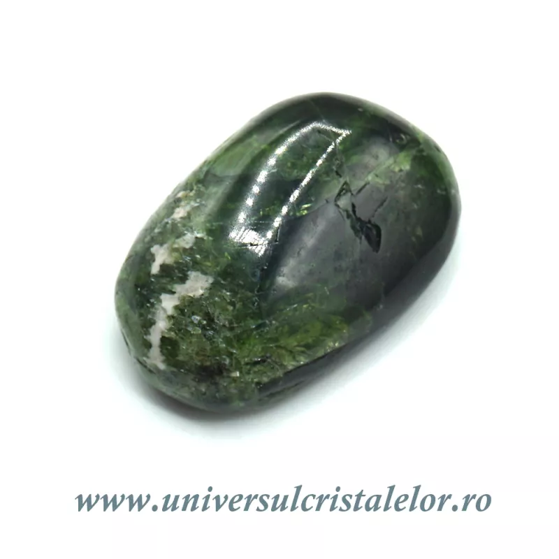 Cromdiopsid piatra rulata Cromdiopsid piatra rulata