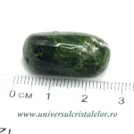Cromdiopsid piatra rulata Cromdiopsid piatra rulata