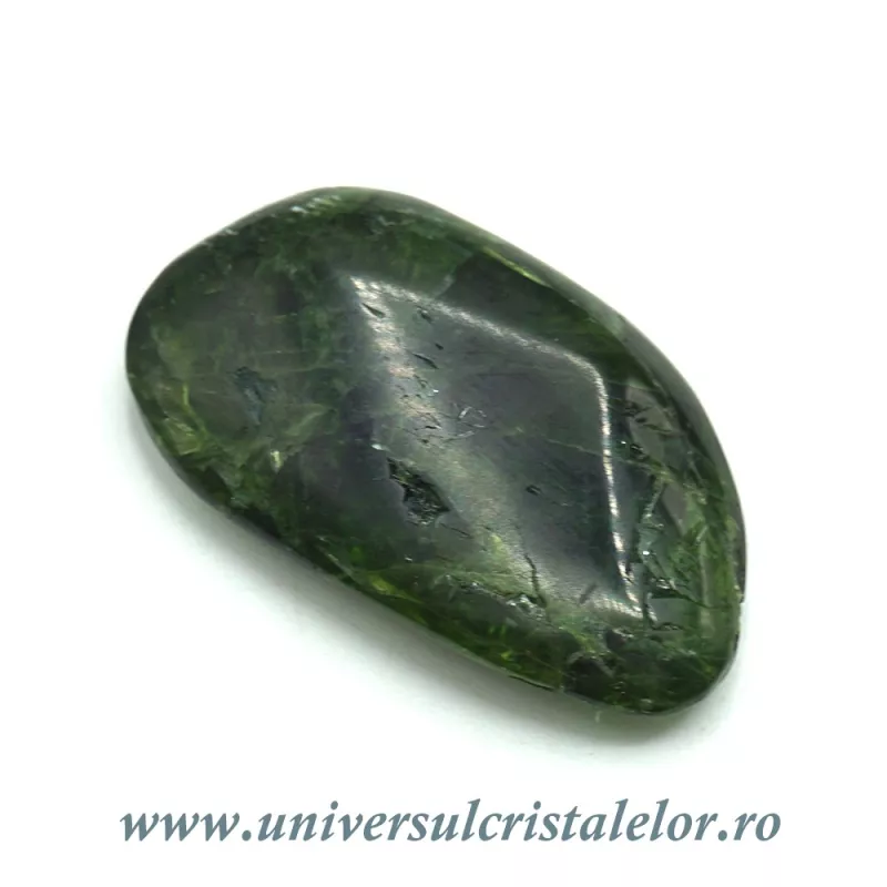 Cromdiopsid piatra rulata Cromdiopsid piatra rulata
