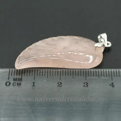 Pandantiv cuart roz aripa de inger m1