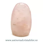 Sculptura cuart roz Sculptura cuart roz