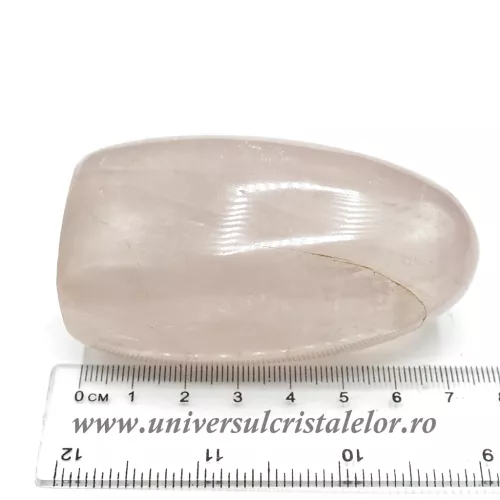 Sculptura cuart roz Sculptura cuart roz