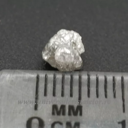 Diamant brut unicat m3