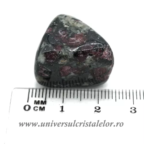 Eudialit piatra rulata