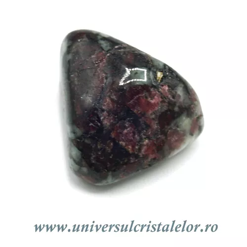 Eudialit piatra rulata Eudialit piatra rulata