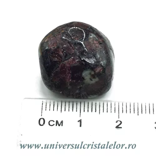 Eudialit piatra rulata Eudialit piatra rulata