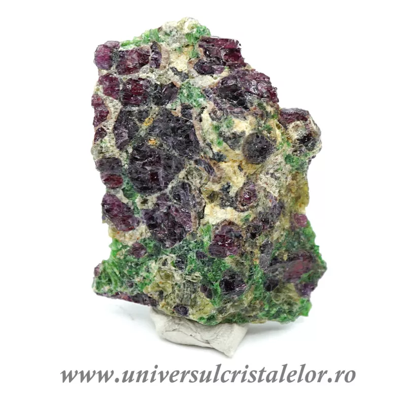 Granat in matrice m1