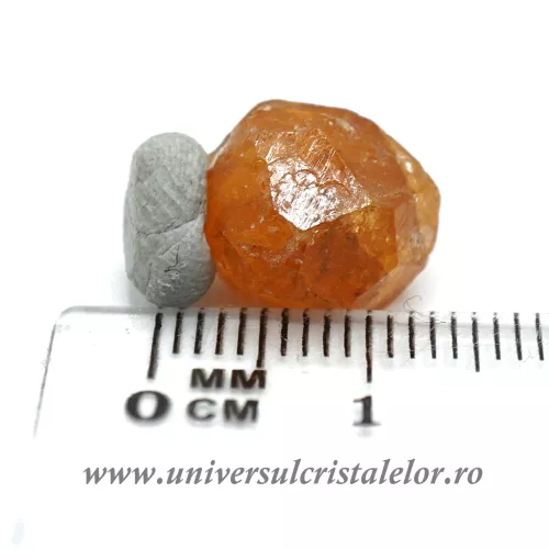 Granat ( Spesartin )