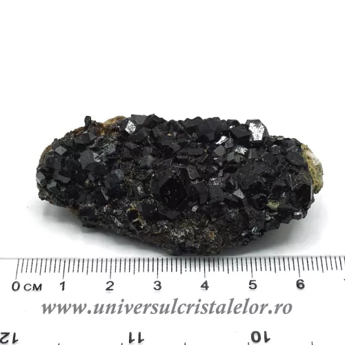 Granat ( andradit ) Granat ( andradit )