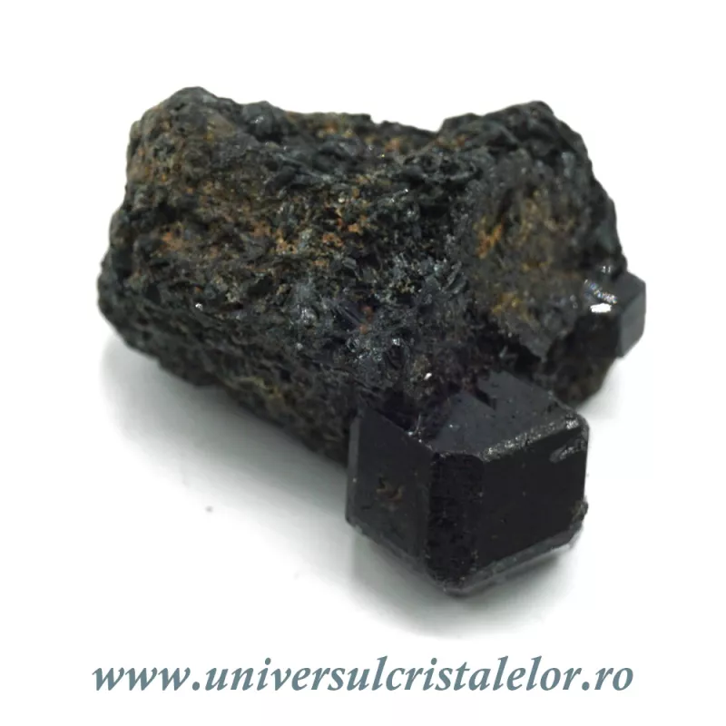 Granat negru ( melanit ) Granat negru ( melanit )