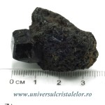 Granat negru ( melanit )