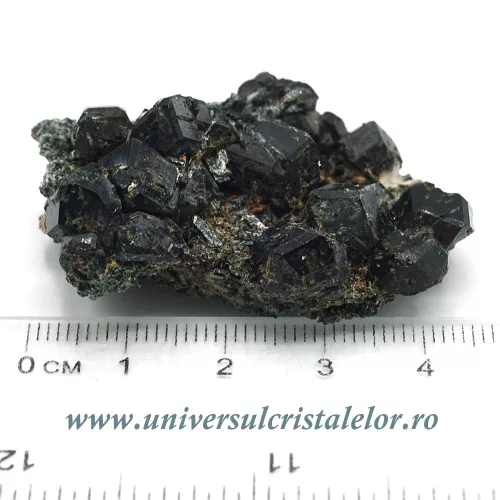 Granat negru ( melanit ) Granat negru ( melanit )