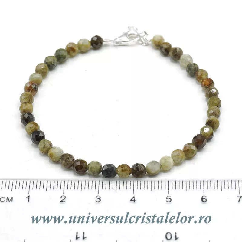 Bratara granat verde rotund fatetat - 4,5 mm Bratara granat verde rotund fatetat - 4,5 mm