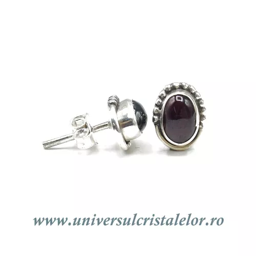 Cercei granat cabochon oval - 6/7,5mm Cercei granat cabochon oval - 6/7,5mm