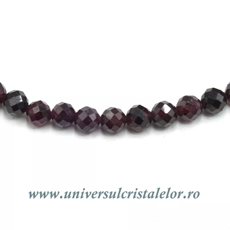 Colier granat rotund fatetat - 4,3mm Colier granat rotund fatetat - 4,3mm