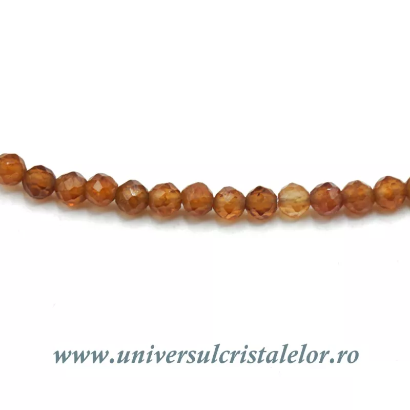 Colier granat hessonit rotund fatetat - 3 mm Colier granat hessonit rotund fatetat - 3 mm