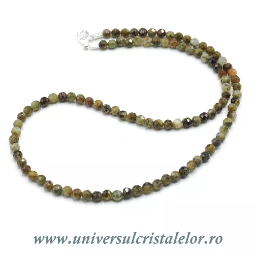 Colier granat verde rotund fatetat - 4,5mm Colier granat verde rotund fatetat - 4,5mm