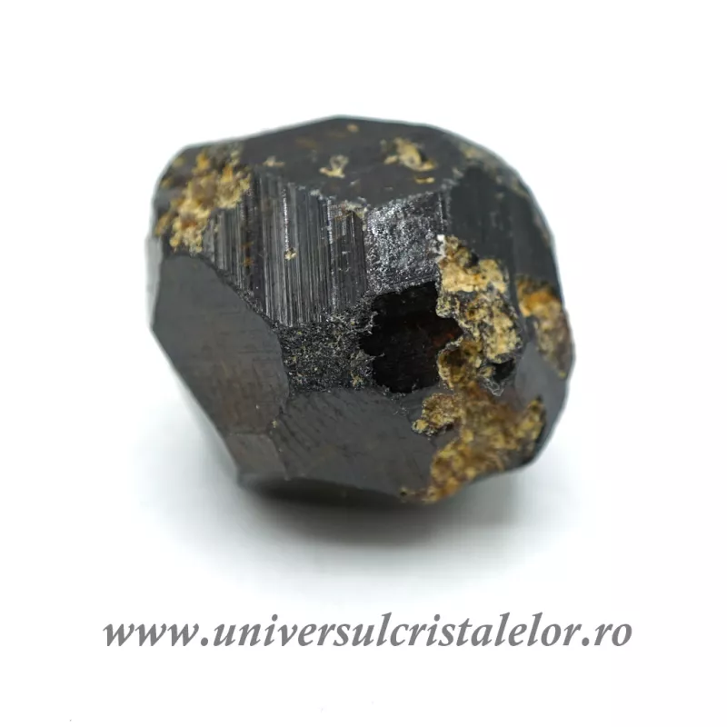 Granat negru ( melanit )