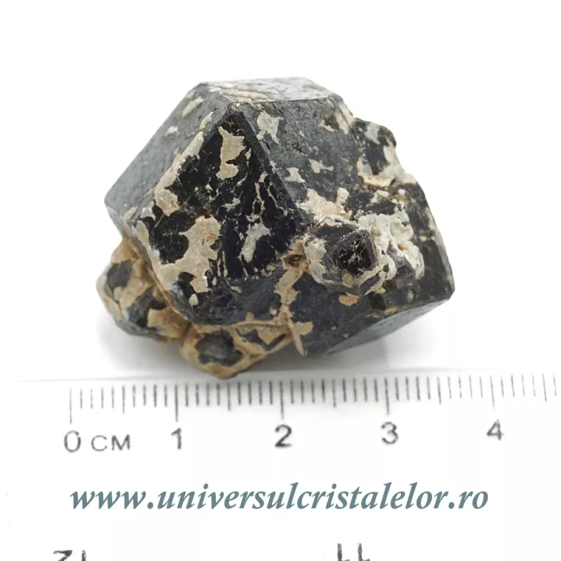 Granat negru ( melanit ) Granat negru ( melanit )
