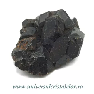 Granat negru ( melanit )