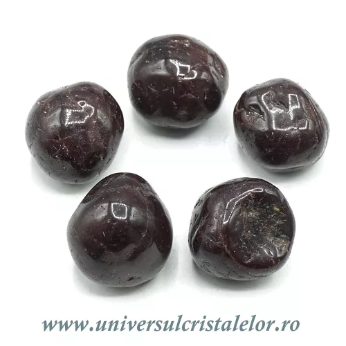 Granat brun piatra rulata Granat brun piatra rulata