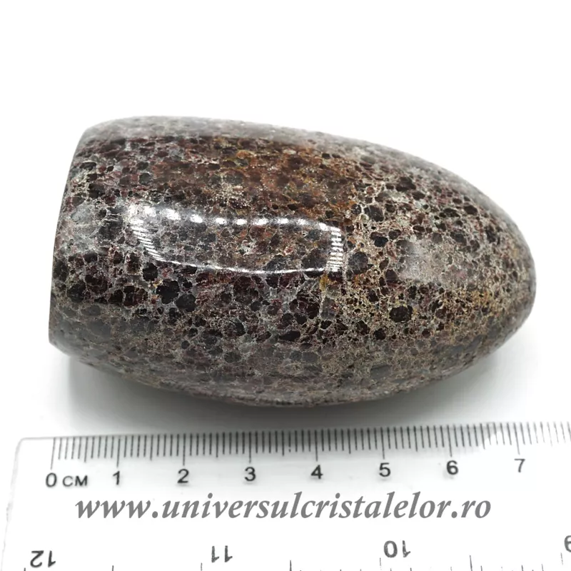 Sculptura granat Sculptura granat