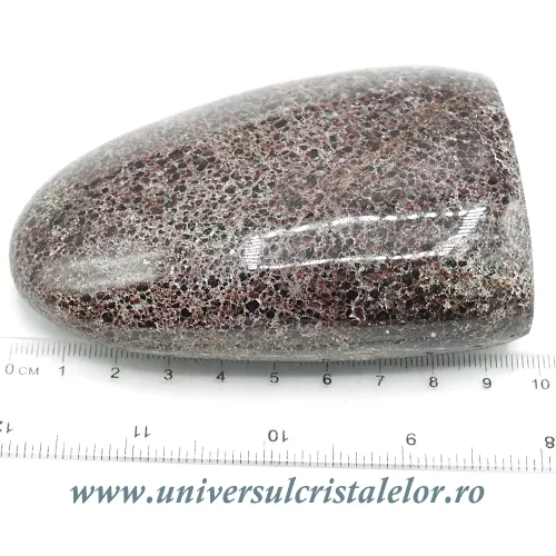Sculptura granat Sculptura granat