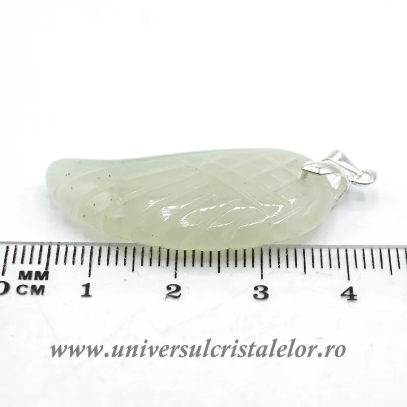 Pandantiv jadeit aripa de inger m1