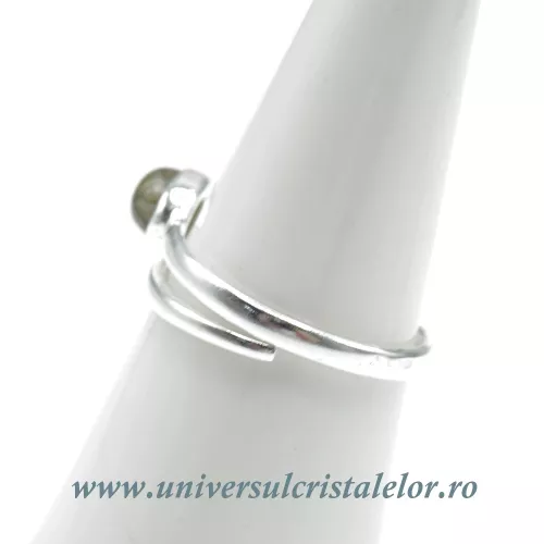 Inel labradorit oval reglabil Inel labradorit oval reglabil