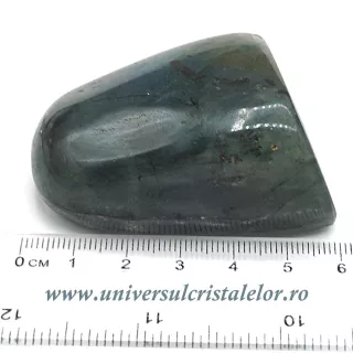 Sculptura labradorit