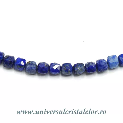 Colier lapis lazuli cub fatetat - 4.3 mm Colier lapis lazuli cub fatetat - 4.3 mm