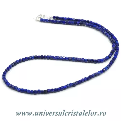 Colier lapis lazuli cub fatetat - 3 mm Colier lapis lazuli cub fatetat - 3 mm