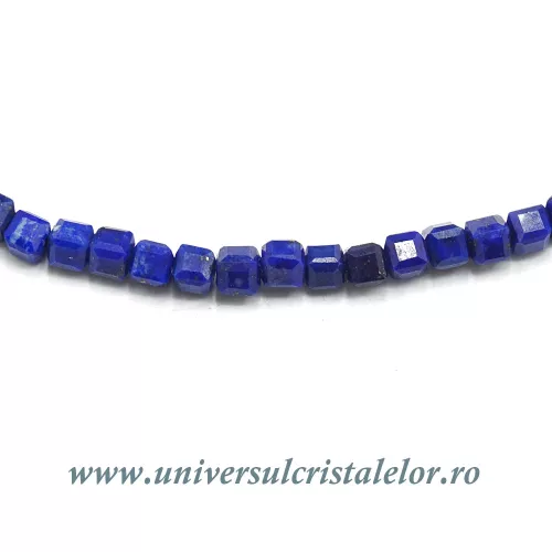 Colier lapis lazuli cub fatetat - 3 mm Colier lapis lazuli cub fatetat - 3 mm