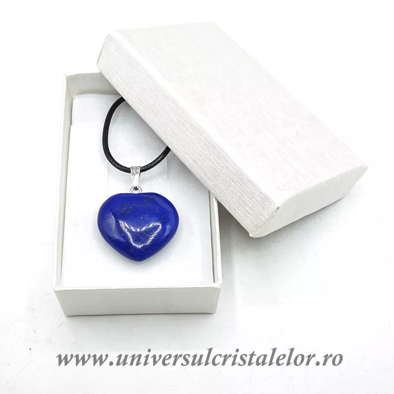 Pandantiv lapis lazuli inima cu snur si cutie Pandantiv lapis lazuli inima cu snur si cutie