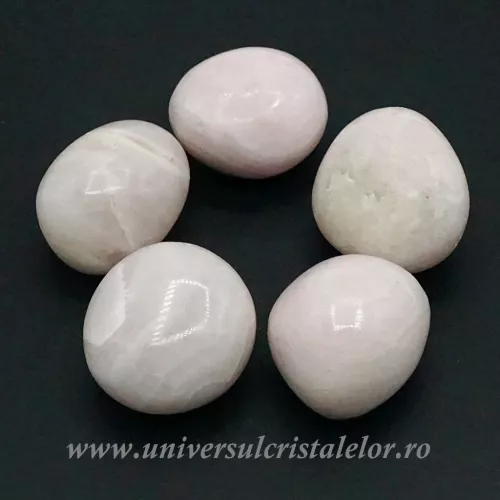 Mangano-calcit piatra rulata