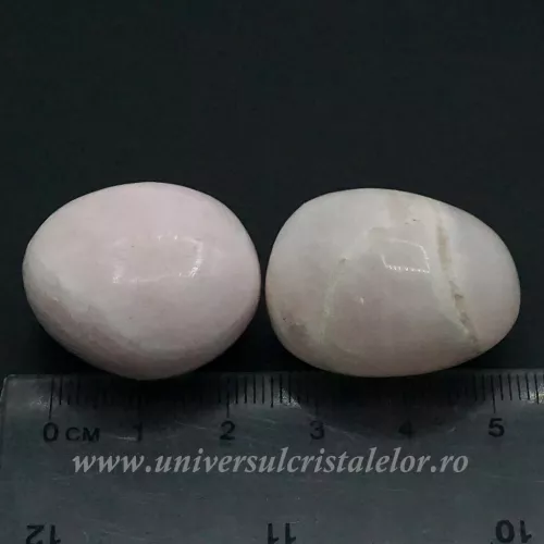 Mangano-calcit piatra rulata