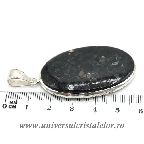 Pandantiv nuumit oval unicat m3