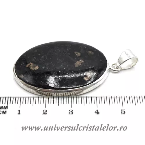 Pandantiv nuumit oval unicat m3