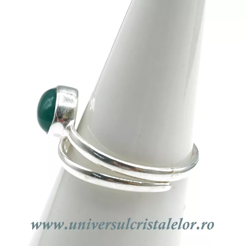 Inel onix verde oval reglabil Inel onix verde oval reglabil