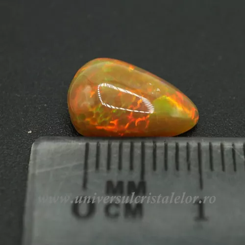 Opal nobil Etiopia cabochon m10