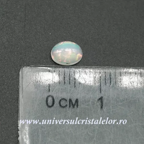 Opal nobil Etiopia cabochon m01 Opal nobil Etiopia cabochon m01